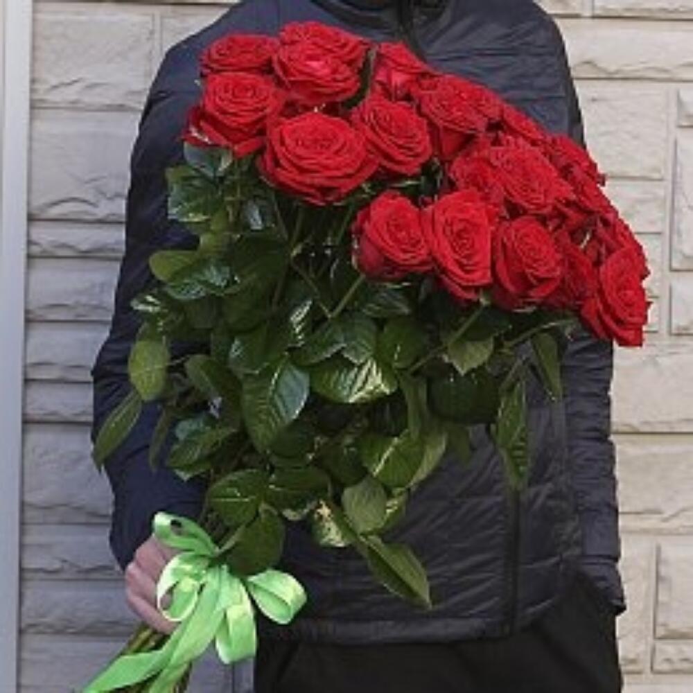 Букет из красных роз